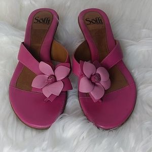 Sofft Heeled Flower Sandals